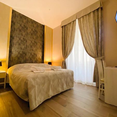 Hotelier 51 Рим Екстер'єр фото